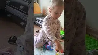 Эми научилась считать цифры