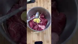 Говядина томлённая с луком 🧅.   рецепт на странице в инстаграм @el_belle67 👈🏽