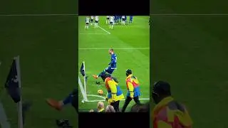 Players vs. Fans in the stands: 0% respect and humility in football 👎🏻💔 
