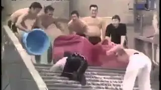 японское шоу - мыльная лестница