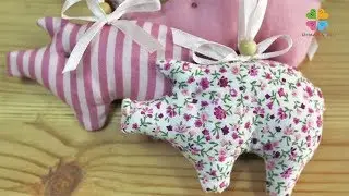 Новогодние подарки своими руками. Ёлочная игрушка-свинка