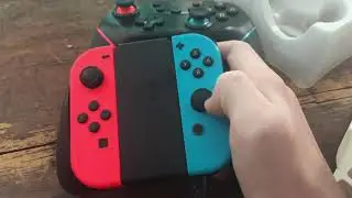 Unboxing a Nintendo switch controller N-SL