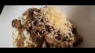 КАК ПРИГОТОВИТЬ Очень простой но ОЧЕНЬ ВКУСНЫЙ САЛАТ!