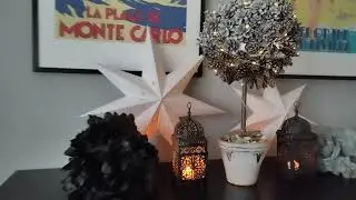 Украшаем дом, рисуем постеры, скоро новый год.