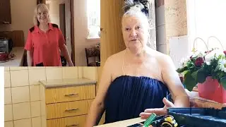 В гостях у бабушки Вали. Приехали мои родители на помощь.