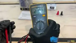 Unboxing multímetro Fluke 106