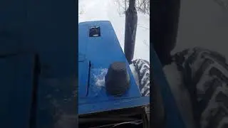 трактор и снег