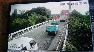 Caught on CCTV - Bridge collapse