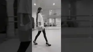 My model walk is improving 🔝🔝🔝 