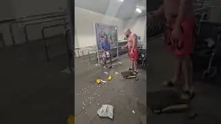 Динко от Ямбол шари и плюе инвалида-менте от Бургас