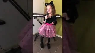 Фатеева Ева, 4 года «Черный кот»