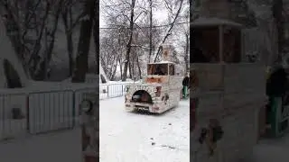 Новогодние гуляния.