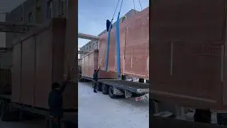 Погрузка двух модульного дома.