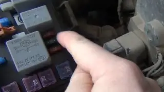 Replacement fuse for the fan heater in the Assembly block under the hood on the KIA - Spectra