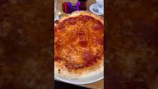 Riding Bikes & Eating Pizza In Italy = 😁