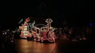 Disneyland's Main Street Electrical Parade 2019 Opening Night with Pre Announcements