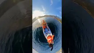 Гребибля и гребубля. Двое в каяке  одни в море.