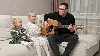 А река течёт