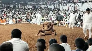 देवा थापा नवीन चौहान जंगी मुकाबला महाराष्ट्र पुणे भोजापुर कुश्ती मैदान