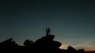 Cliff edge Elopement // HORSESHOE BEND, ARZONA