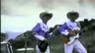 CLAVE PRIVADA / LOS COYOTES