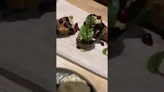 Грузинская кухня и мои цветы.