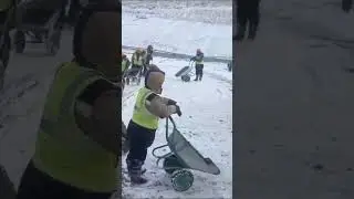 Вакансия для  водителей на  самосвалов, зарплата высокая, жильё, питание, командировочные.