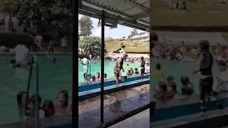 VIRAL !! SEDANG ASYIK MANDI SAMBIL MESUM  