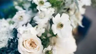 Дарите женщинам цветы