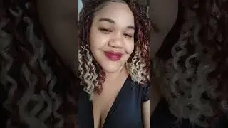 Meu cuidado com o cabelo Nina Softex, todos os dias pela manhã.