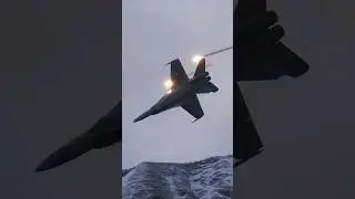 Swiss F/A-18 Wonderful Flares Display 