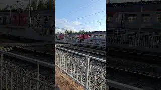 ЭТ2М-070 влетает в Токсово 