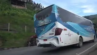 Accidente de Tránsito en la vía Guaranda Chimbo Sector La Batea.