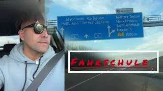 Schau dir das Video an und übe, um deine Fahrtechnik auf der Autobahn zu perfektionieren.