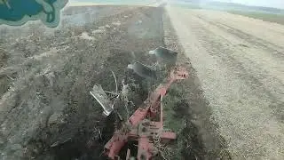 John deere 3140 și plug ih ,,aram pentru Floarea Soarelui
