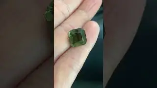 W7153-moldavite-czech-republic-5.72-ct-ravenstein