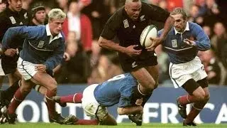 Jonah Lomu against French defence 1999 Rugby World Cup Semi-final