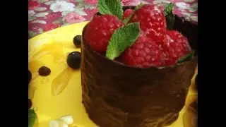 How to make little chocolate vases