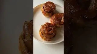 Слойки с карамельными розочками #рецепты #выпечка #sweet #relaxing #карамель #caramel