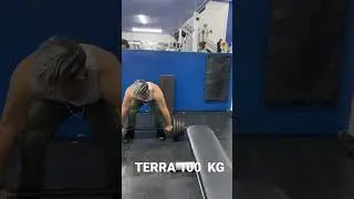 Levantamento terra com 100 KG
