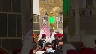 Тоқаев Меккеде Қағбаға кірді