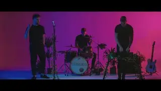 Idolising Nova - Stuck In Your Mind (Official Music Video)