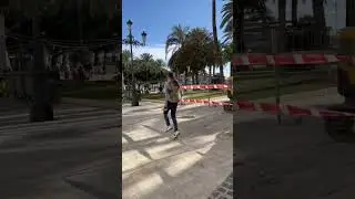 А как вы гуляете с папой? Папа вам не мама! 