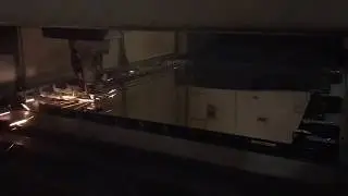 Лазерная резка нержавеющей стали. Режем зеркальные цифры на дома!