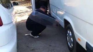 Презерватив на глушаке машины