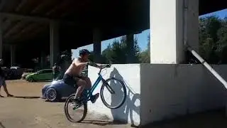 Side hop on mtb Астрономический прыжок