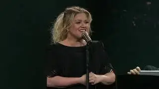 Kelly Clarkson - A Minute + a Glass of Wine (Live in Grand Rapids, MI)