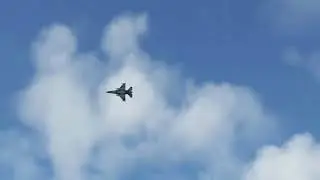 Microsoft Flight Simulator 2020 - F-16 maneuvers (realistic sounds volume up)