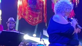 Dodora Cardoso prévia do Suvaco do Careca 2020 cantando Bandeira Branca com Roda de Samba DuCareca