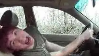 Un fou au volant